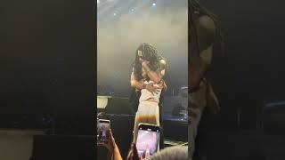 Lenny Kravitz in Burgas hugs Lily for the first time🫣