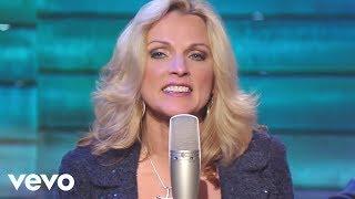 Rhonda Vincent - I Heard My Saviour Calling Me (Live)