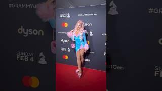 Sugar wears 8 inch heels to a Grammys party