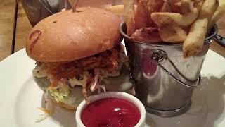 EXPLORING LUNCH AT HOLSTEINS SHAKES AND BURGERS AT THE COSMOPOLITAN RESORT LAS VEGAS - LoneWulfRick