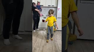 Multitasking Mom Turns Chaos into Dinner! #shorts