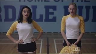 Betty and Veronica Kiss – Riverdale Season 1 Episode 1