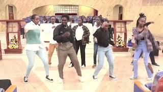 PCEA KENYATTA ROAD YOUTH DANCES TOBINA BY DADDY OWEN