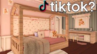 Testing Viral Bloxburg Tiktok Build Hacks (Roblox)