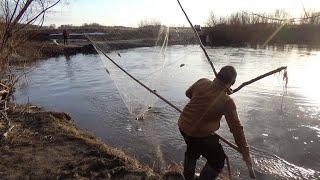 Дед говорил мне, храни эту снасть и всегда будешь с рыбой.