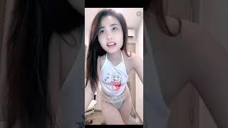 Miêu nữ bigo embechan3t xinh xinh nhảy sexy tuột luôn áo trong