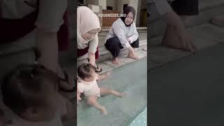 LILY BAYI PEMBERANI GAK TAKUT AIR ANTENG BERENANG BARENG RAFATHAR #yourneedsind #raffinagita1717