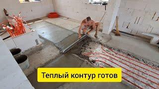 Залил стяжки. Утеплил потолок.  Кладу перегородки. Поставили дом кадастровый учет и сделали прописку