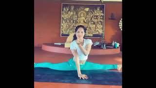 Anjali Rai yoga splits