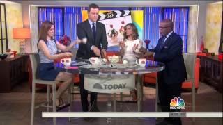 Ellie Kemper - cute host and leggy in high heels - Today Show