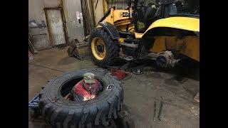 КАК ОТРЕМОНТИРОВАТЬ и ПЕРЕБРАТЬ в"ПОЛЕ" огромное колесо JCB самостоятельно без помощи шиномонтажа