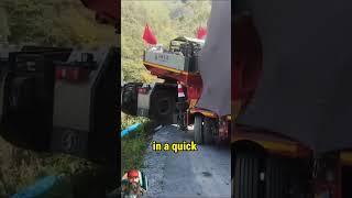 Truck about to fall into a ravine with one hundred tons #trucks #trailers #truckers #trucking