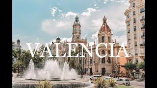 VALENCIA: Валенсия. Красивые места Валенсии. Музей Керамики, кафе.