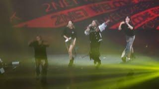 AIVD Fancam - 2NE1 Try to Follow Me at 2NE1 Welcome Back in Jakarta Day 2 23.11.2024