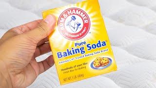 Pour Baking Soda On Your Mattress and See What Happens