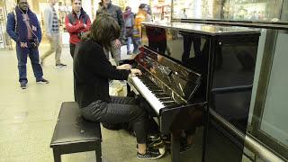 Queen - Who wants to live forever - St. Pancras public piano | Vkgoeswild piano cover