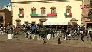 Desfile cívico y militar por el 247 Aniversario de la Independencia de México .