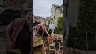 Random guy turns up on the job. #bricksandslides #bricklayer #bricklaying #construction #tradesman