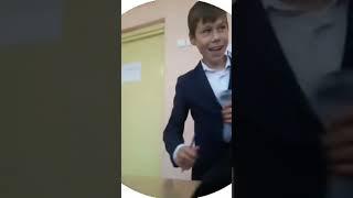 Андрей жёстко танцует на уроке английского 2 часть#жесткий#танцует