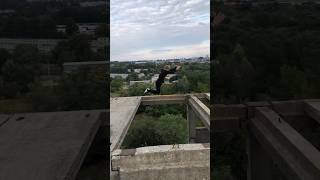 Rooftop in Ukraine #паркур #parkour #horriblesis