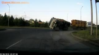 САМЫЕ ЖЕСТОКИЕ  аварии грузовиков  Аварии на видеорегистратор, ДТП Сar crash compilation 2017