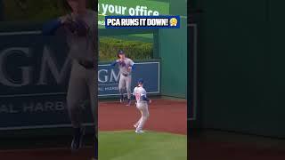 Pete Crow-Armstrong turns on the JETS to make the catch 