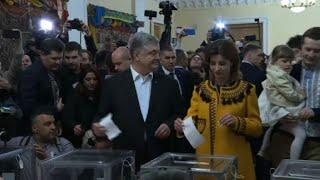 Petro Poroshenko casts ballot in Ukrainian election runoff