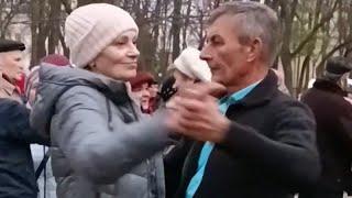 17.11.24г. ГОМЕЛЬСКИЙ ВАЛЬС...   Звучит на танцплощадке в Гомельском парке