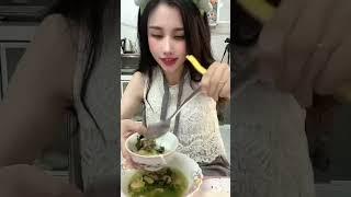 Ăn gà lá quế với bánh hỏi Omai TV #food #mukbang #foodvlog