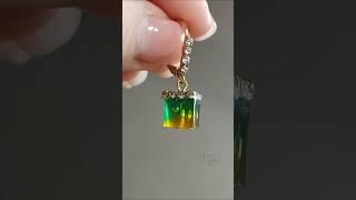 UV resin cubic gradient earrings #uvresin #earrings #resinjewelry