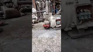 One hammer, one gear. What engineering knowledge is hidden in this violent disassembly technique?