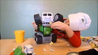 Stinky the garbage truck - Daddy and baby Stinky play - imagination