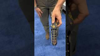 Knife w. 100 moving parts