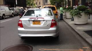 RARE NYC TAXI & LIMOUSINE POLICE CONDUCT TRAFFIC STOP ON CABBIE NEAR LEXINGTON AVENUE IN MIDTOWN.
