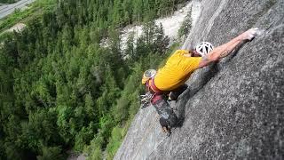 Rock Climber Slips Off Cliff And Gets Saved By Fellow Climber - 1344614