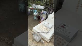 陈百强，何超琼，本是天造地设的一对，可惜被赌王拆散，在何超琼婚后的第2年，35岁的陈百强服安眠药离世，葬礼当天，何超琼不顾家人的反对执意去了他的葬礼，也不顾世俗为他扶灵，然后离婚，独身至今！
