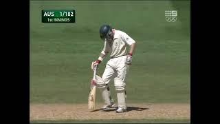 Shane Watson gets burned by Simon Katich, watch his priceless reaction!!!!