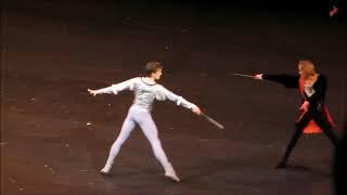 Artemy Belyakov and Ekaterina Krysanova in Romeo and Juliet (Grigorovich version)