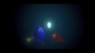 Dory e Marlin inseguono la luce | Alla Ricerca di Nemo