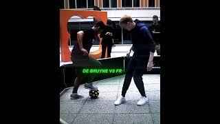 Football players vs Freestylers 