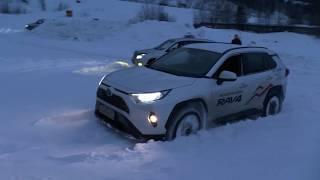 Новый Toyota Rav4  на бездорожье