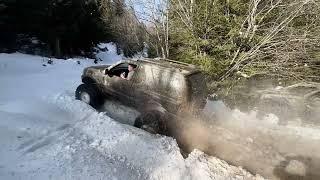 OFF ROAD în Țara Moților - Opel Frontera v8 vs. tree vs. snow