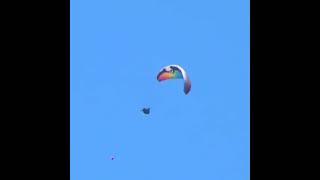 The collision of two paragliders in the air...