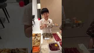 七个孩子的爸爸天天做各种好吃的！ #抖音精选 #美食 #萌娃 #奶爸#七个佩奇 @七个佩奇妈妈文文
