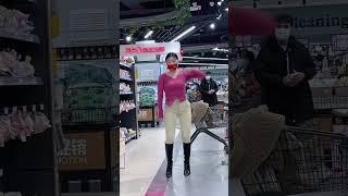 青青世界广场舞   这身材太火辣了受不了|广场舞|熟女|骚女|大尺度|阿姨|少妇|歪果仁|更多各种视频|各种需求的视频QQ:64642324