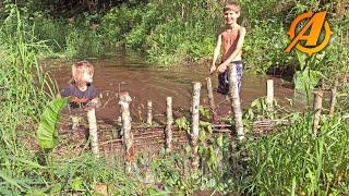 Building A Bushcraft Survival Swimming Hole!