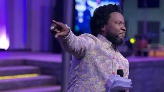 @OfficialSonnieBaduTV  in worship at BGCI. This song hits different 