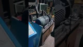 The cement brick making machine is being debugged, and the brick making machine mold is tested