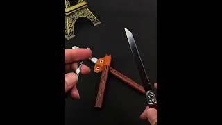 Новый острый нож для фруктов из нержавеющей стали. New sharp stainless steel fruit knife.