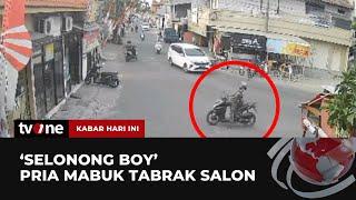 Viral Pengendara Motor Tabrak Salon di Surabaya | Kabar Hari Ini tvOne